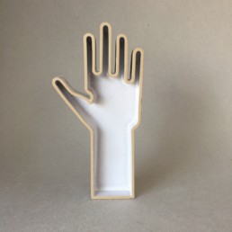 HND — Hand object made of ceramic